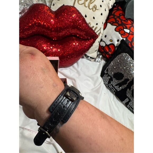 Vintage y2k OG Juicy Couture fairytale lesther double band crown charm watch iOB main image 5